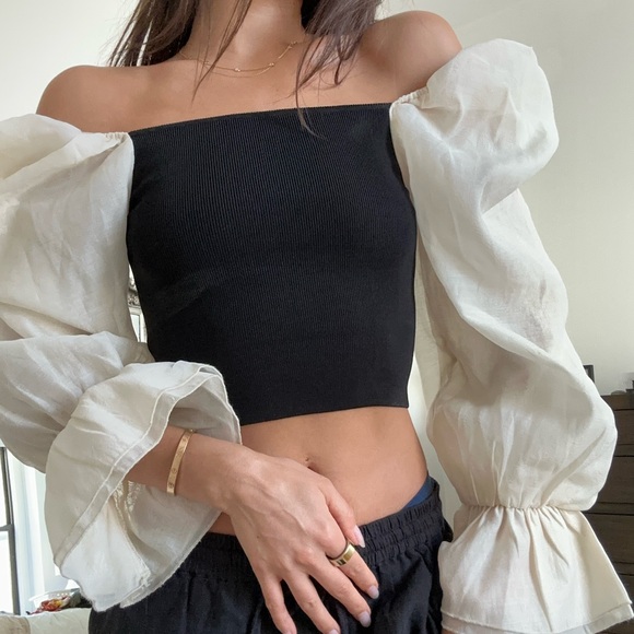 Zara puffy shoulder top - Picture 3 of 3